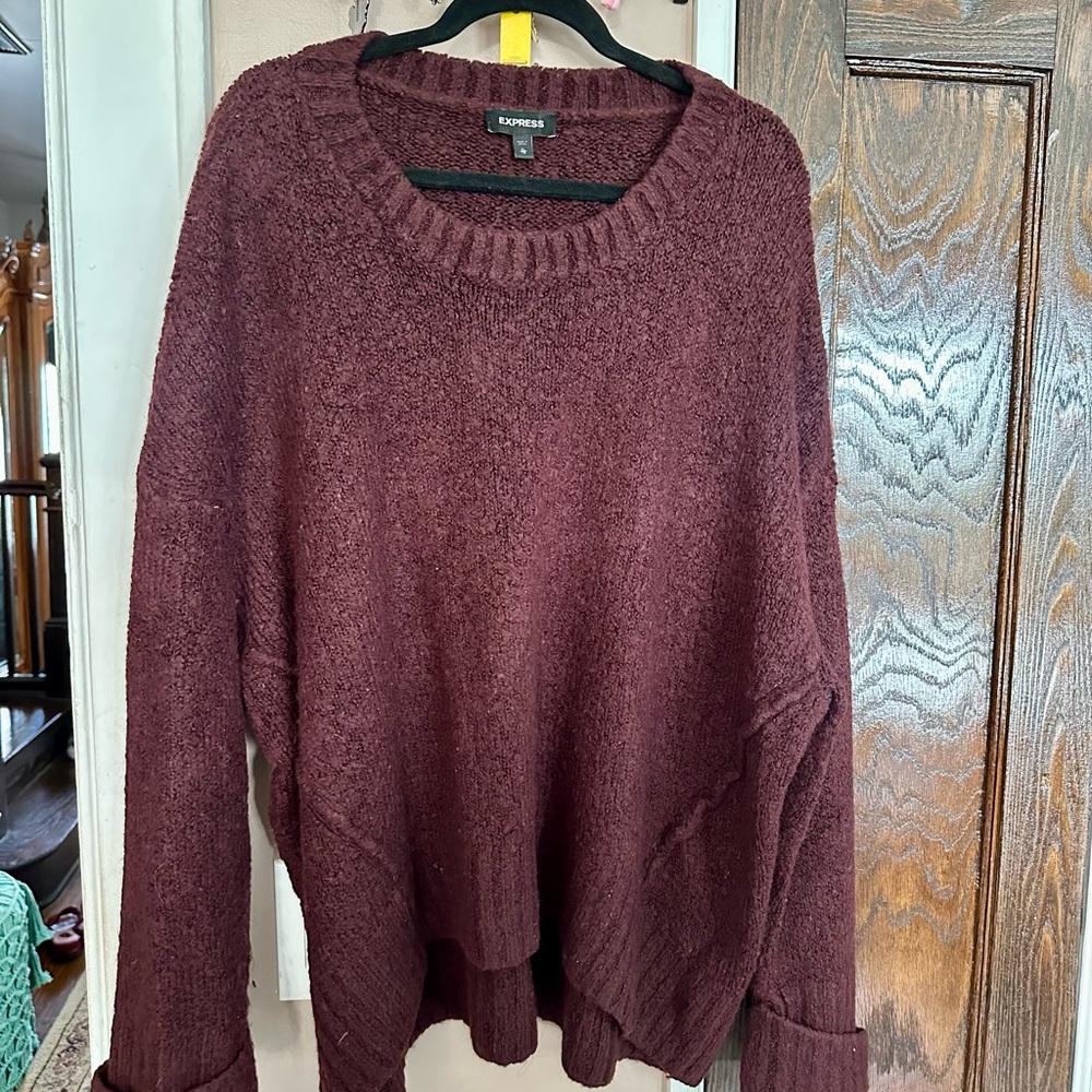 Express Women's Deep Maroon Crew Neck Sweater